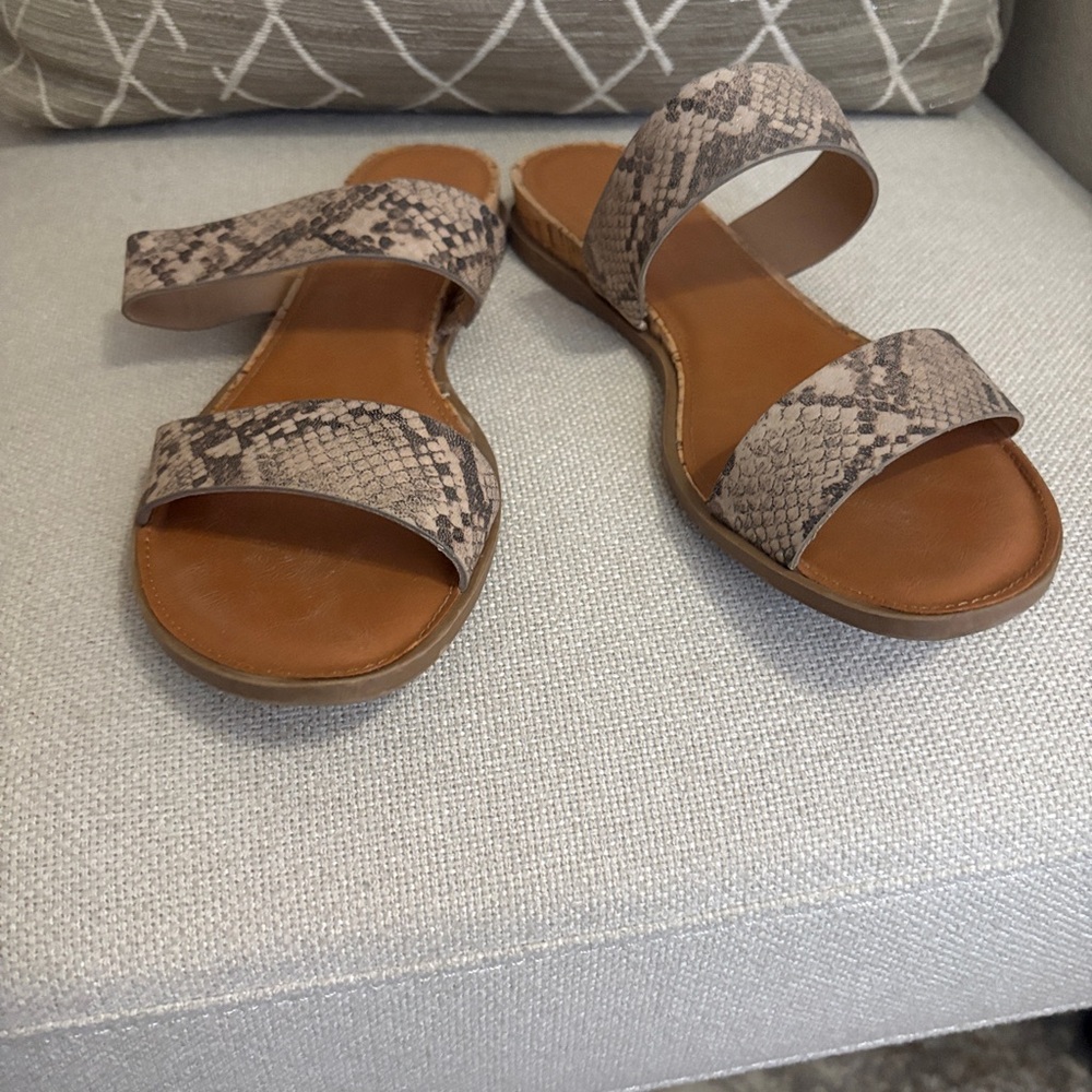 Women's Snakeskin Pattern Sandals